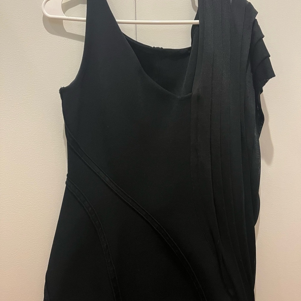 Beautifully structured black mini asymmetrical dress Zac Posen - Picture 13 of 17